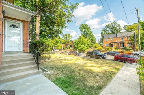 872 Bellevue St, Washington DC 20032-6002 exterior