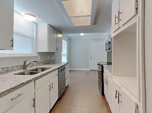 3426 Hacienda Dr, Dallas TX  75233-2410 exterior