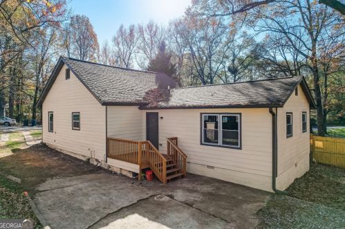 1401 Mcclelland Ave, Atlanta GA  30344-1610 exterior