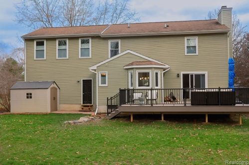 13176 Blackwood Dr, Dewitt MI 48820-8103 exterior