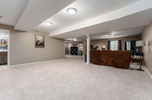 7362 Milan Dr, Kalamazoo MI 49024-3052 exterior