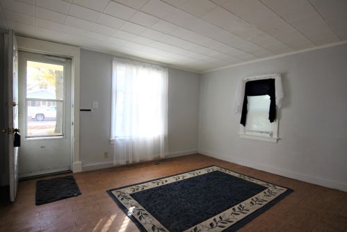 71 Crescent Ave, Meskegon, MI 49444-3054