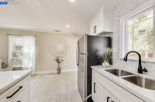 1946 6th St, Concord CA  94519-2216 exterior