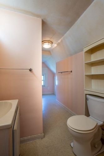 25 Chestnut St, West Springfield MA 01089-2804 exterior