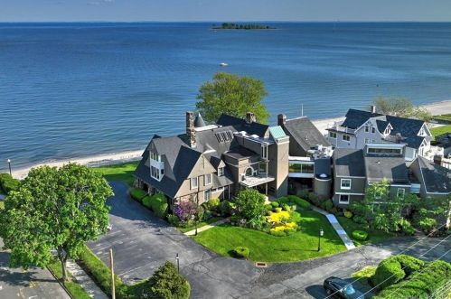 8 Seaside Ave, Milford, CT 06460-6310