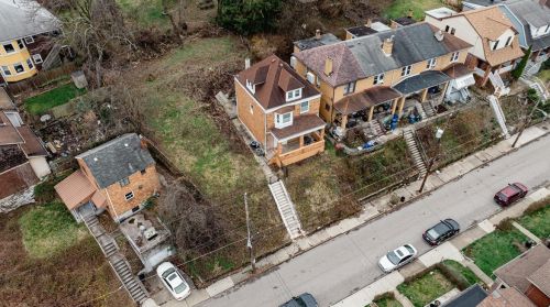 1044 Flemington St, Pittsburgh PA 15217-2638 exterior