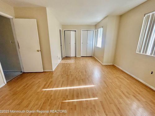 271 Clubhouse Dr, Middletown NJ 07748-1340 exterior