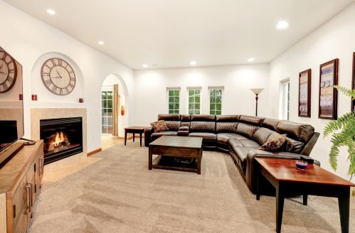 4032 Howard Ave, Milwaukee, WI 53221-1045