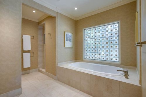 2203 Allen St, Dallas TX 75204-2609 exterior