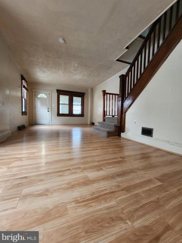 423 Lynwood Ave, Trenton NJ  08629-1206 exterior