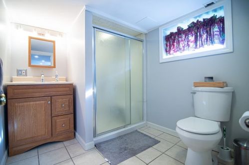 45 Grover St, Providence RI 02909-5209 exterior