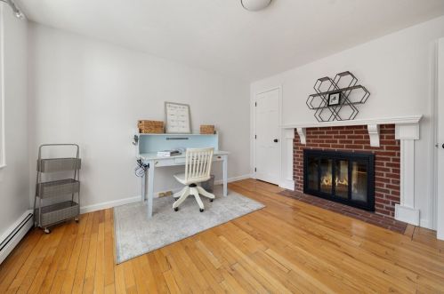 32 Hall Pl, Quincy MA 02169-4025 exterior