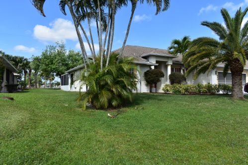 650 Stow Ter, Fort Pierce, FL 34984-6452