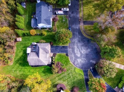 13 Erin Ct, Bridgewater, NJ 08807-5519