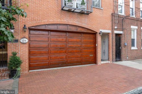 124 Bainbridge St, Philadelphia PA 19147-1866 exterior