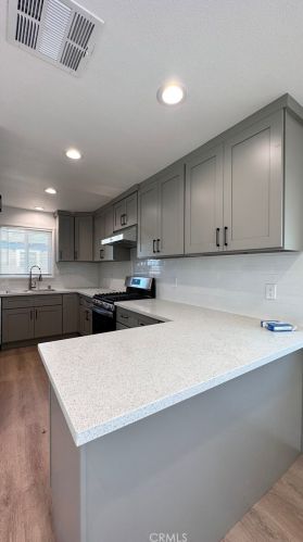 14081 Carfax Ave, Tustin CA  92780-5123 exterior