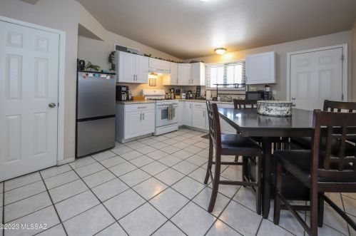 509 Holladay Dr, Tucson AZ  85706-3265 exterior