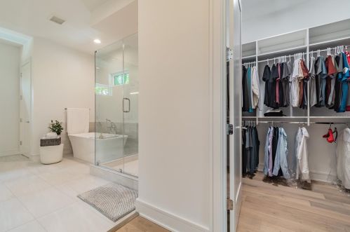 503 Davis Blvd, Tampa FL 33606-4012 exterior