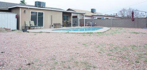 1818 50 Dr, Phoenix AZ 85031-1324 exterior
