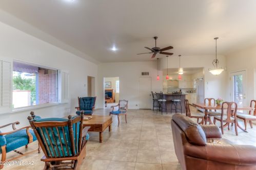 2130 Hampton St, Tucson AZ 85712-2312 exterior