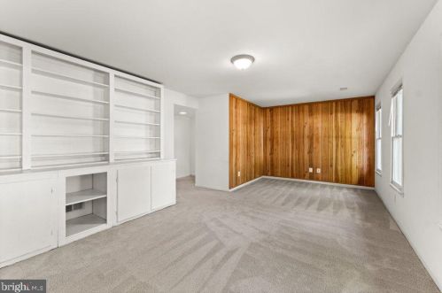 5307 Gln Grn Ct, Alexandria VA 22315-4230 exterior