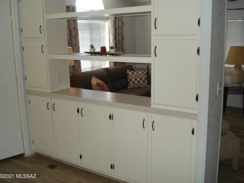 5668 Cir Z St, Tucson AZ 85713-4419 exterior