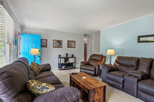 4438 Briarhill Dr, Kalamazoo, MI 49024-8131