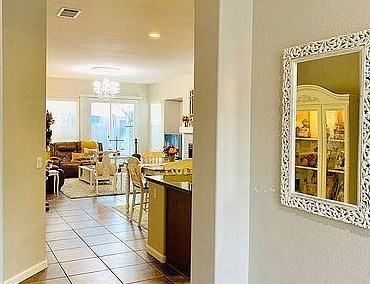 992 La Paloma St, Turlock CA 95382-0484 exterior