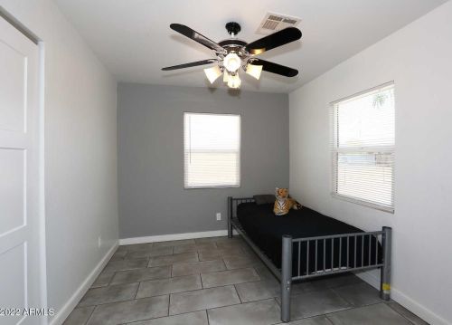 2727 Atlanta Ave, Phoenix AZ 85040-2710 exterior