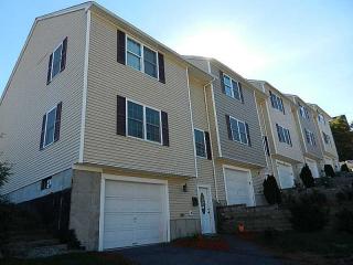 25 Villa Nova St, Woonsocket RI  02895-4787 exterior