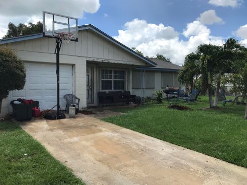 110 Camelot Dr, Fort Pierce, FL 34946-1224