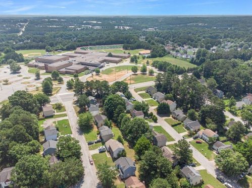 6279 Marbut Farms Rd, Lithonia GA 30058-6437 exterior