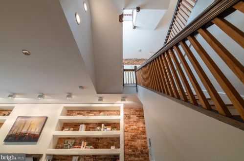 1245 Independence Ave, Washington DC 20003-2302 exterior