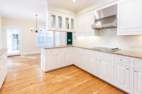 914 Alameda St, Orlando FL 32804-6903 exterior