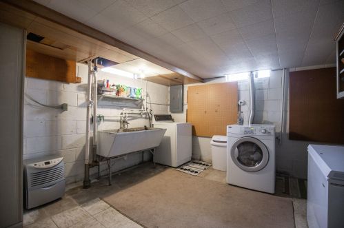 1302 Tripoli Ave, Milwaukee WI 53207-4030 exterior