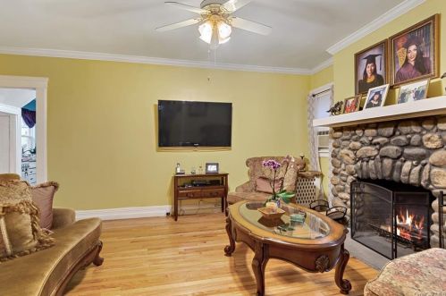 93 Brookside Ave, Mount Vernon NY 10553-1318 exterior