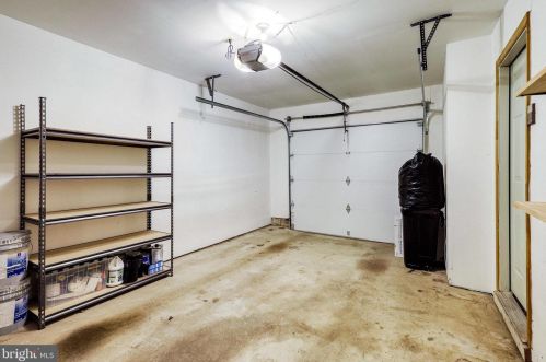 6026 Lands End Ln, Alexandria VA 22315-2669 exterior