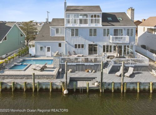 829 Spar Dr, Lacey NJ 08731-3028 exterior