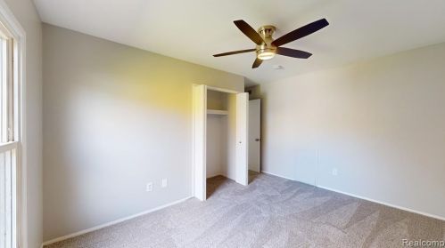 1226 Kings Cv Ct, Rochester MI 48306-4226 exterior