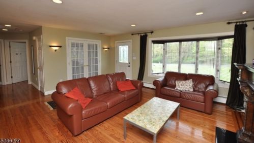 159 South Rd, Chester NJ  07930-2741 exterior