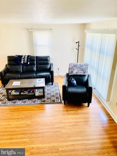 1202 Mulberry St, Chester, PA 19015-3048