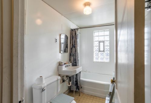 2508 46 Pl, Chicago IL 60609-4402 exterior