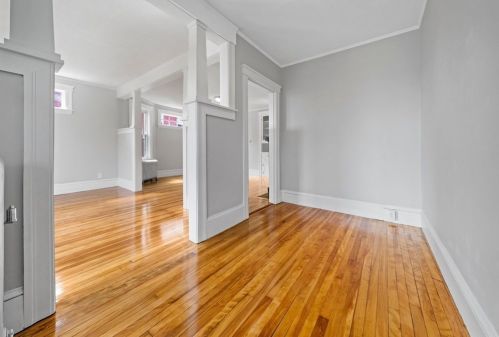 31 Hitchcock Rd, Worcester MA 01603-2622 exterior