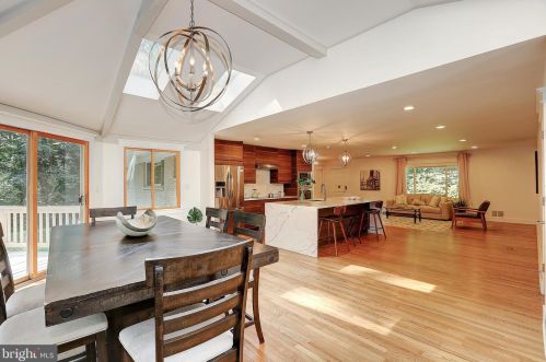 1120 Crowfoot Ln, Silver Spring, MD 20904-1321