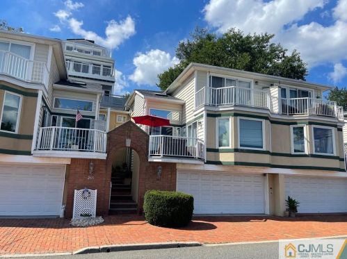 265 Front St, Perth Amboy NJ 08861-4416 exterior