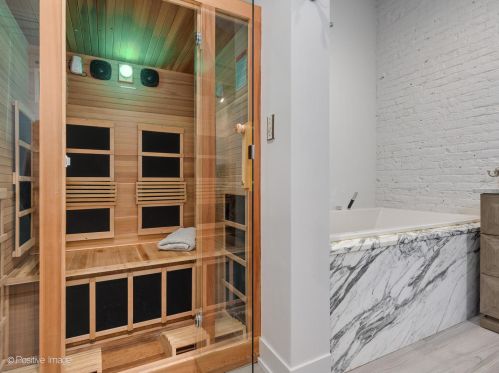 420 Grand Ave, Chicago IL 60612-1144 exterior