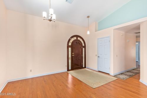 15816 15th Way, Phoenix AZ  85022-3249 exterior