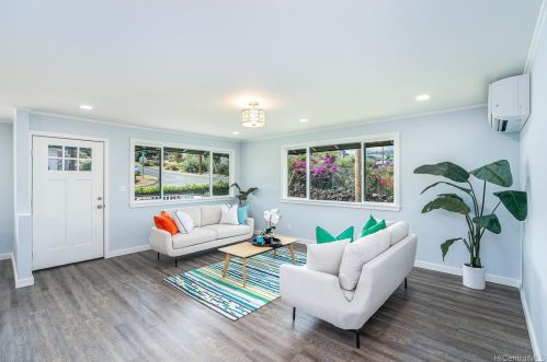 757 22nd Ave, Honolulu HI  96816-4519 exterior