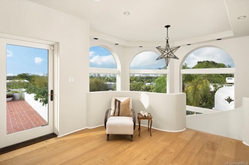 3919 Noela Pl, Honolulu HI  96815-4519 exterior