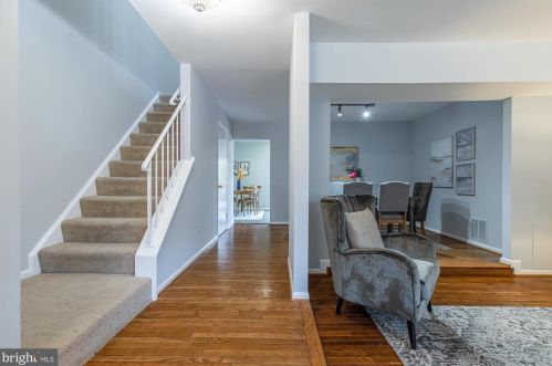 125 Kinsman View Cir, Silver Spring, MD 20901-1600